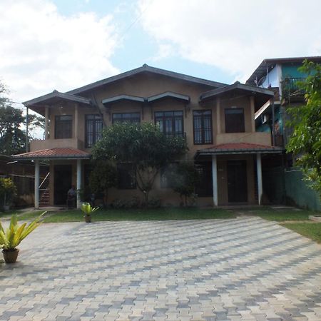Hillsview Rest & Guest House Matale Exterior foto