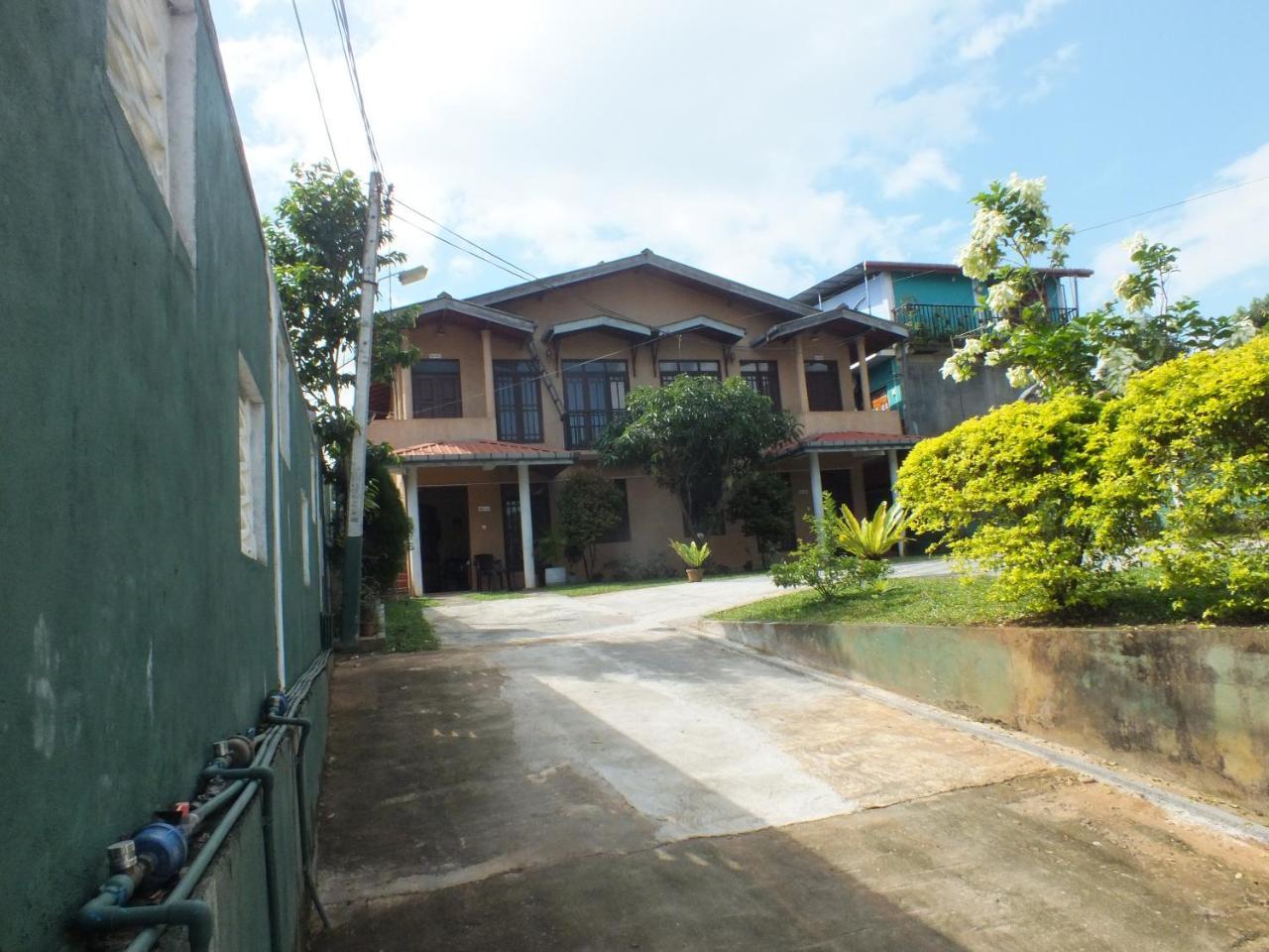 Hillsview Rest & Guest House Matale Exterior foto